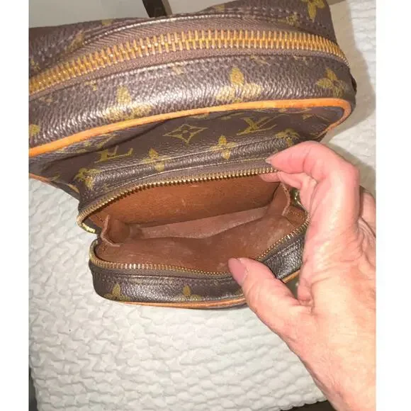 Louis Vuitton Monogram Crossbody Amazone - Picture 4 of 7